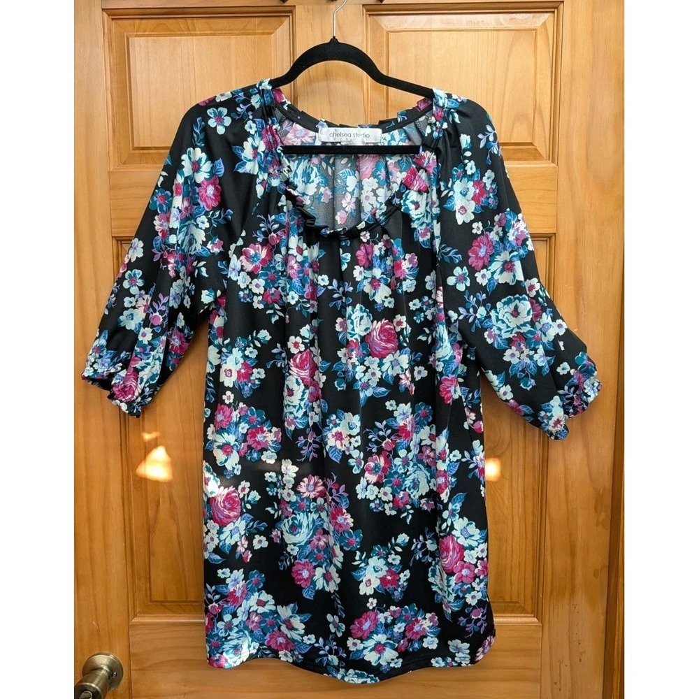 Chelsea Studio Women's Medium Top Tunic 3/4 Sleeves Elastic Neck and Sleeves